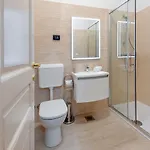 Comfort Karla * Ρόβινι