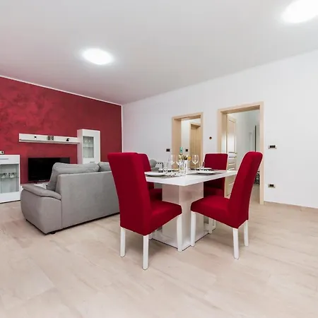 Comfort Karla Apartamento