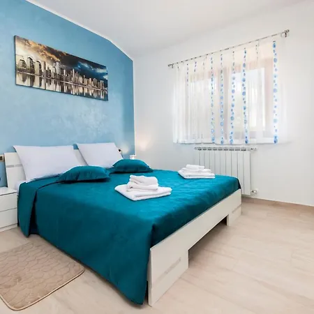 Comfort Karla Apartamento
