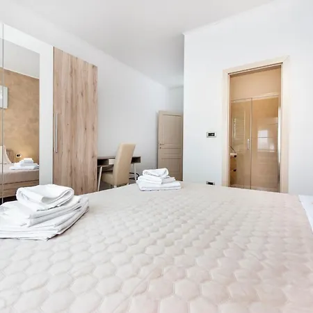 Comfort Karla Apartamento *
